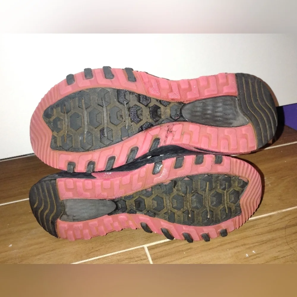 Women's New Balance Running Shoes 10 - Picture 3 of 8